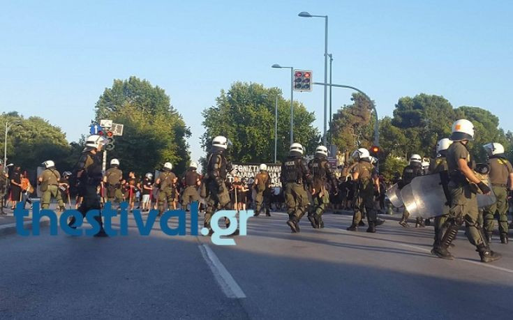 Φόβοι για επεισόδια στη Θεσσαλονίκη – Σε εξέλιξη παράλληλες συγκεντρώσεις από Ιερό Λόχο και αντιεξουσιαστές